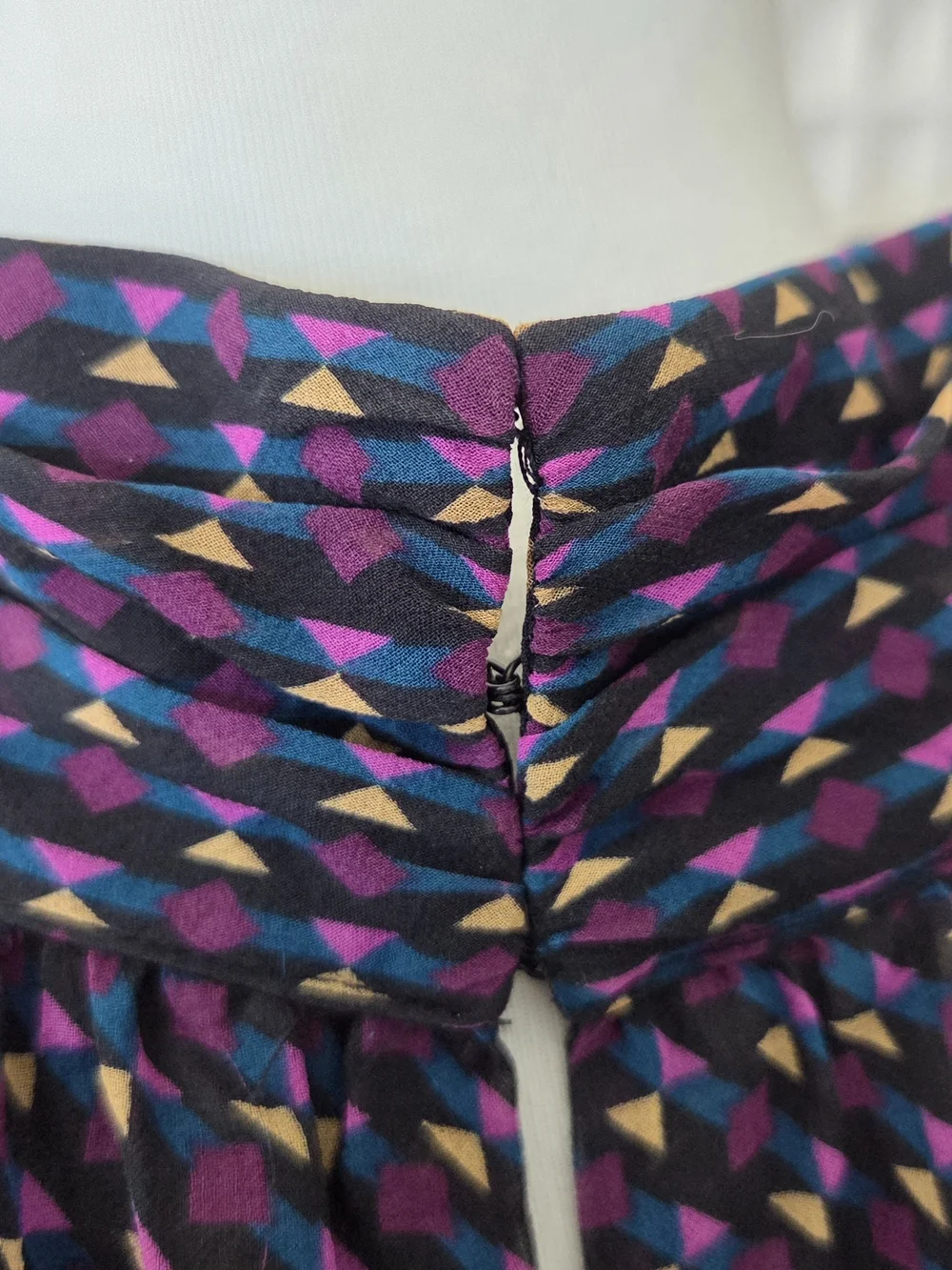 Ramy Brook Avelina Silk Top Navy Geometric Print Puff Sleeve Smocked Hem Large - Picture 7 of 9